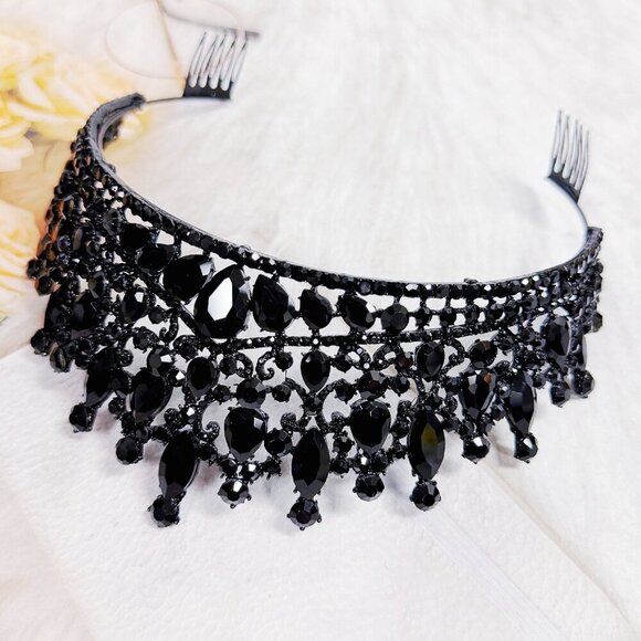 Gothic Wedding Headpiece, Witch Queen Tiara, Black Crystal Tiara, Halloween Gift - Picture 7 of 10